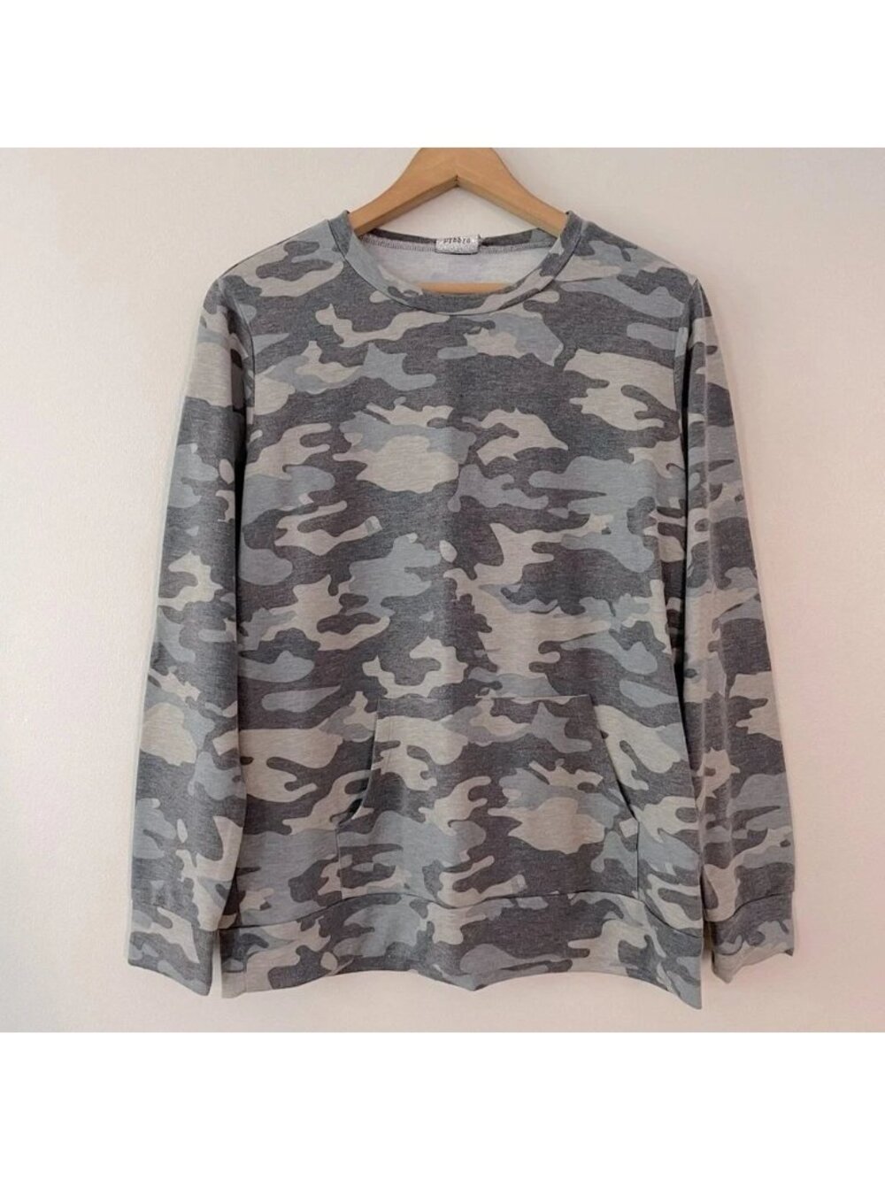 Hippie Chic USA Camo Pullover Top - Medium